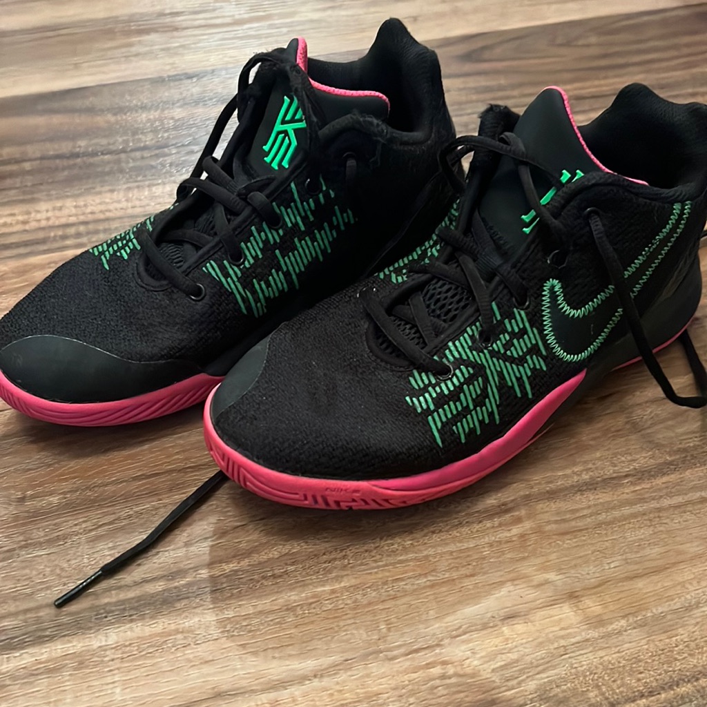 Nike Kyrie Flytrap 6.5y